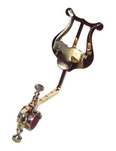 Atril Marcha Corneta Argolla Abierta Ø18 mm. Colocacion Codo Tuberia Tamaño Normal 55x45 mm. Dorado